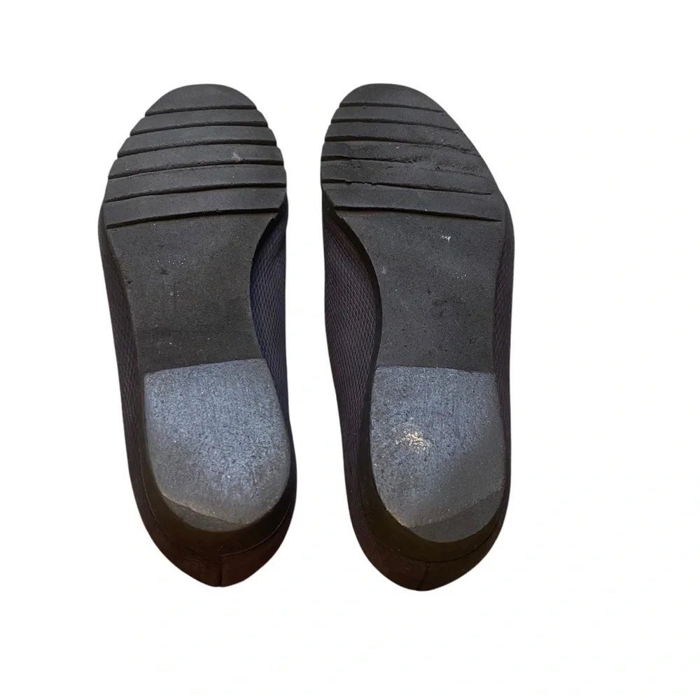 Salvato Ferragamo Black Pebbled Round Toe Flats Sz 7